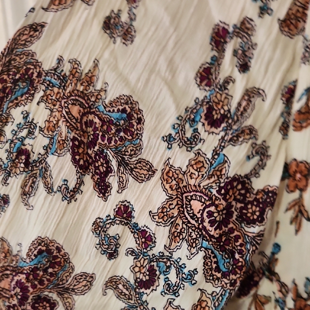 Altar'd State Floral Patterned Blouse - image 5